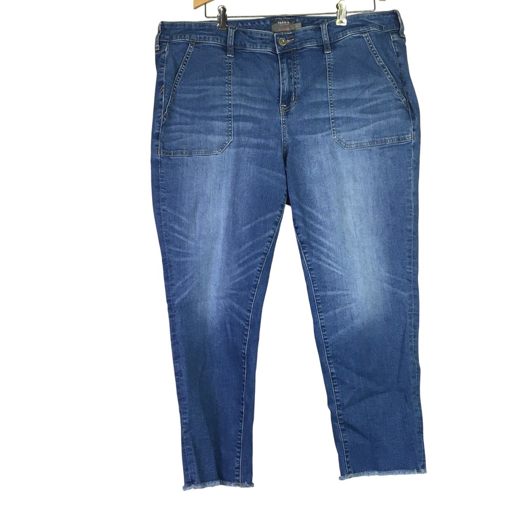 Torrid Patch Pocket Crop Boyfriend Vintage Stretch Raw Hem Jeans Size 20 Blue